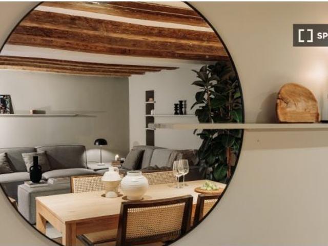 Apartamento de 3 habitaciones en alquiler en Sant Pere Santa Caterina i la Ribera, solo para profesi