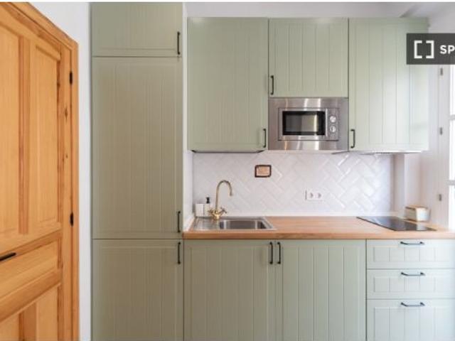 Apartamento de 3 habitaciones en alquiler en San Antonio, Cádiz