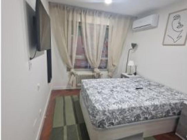 Apartamento de 3 habitaciones en alquiler en San Fermín, Madrid