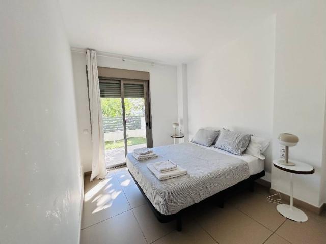 Apartamento de 3 habitaciones en Playa de Talamanca A 100 meyros de la playa – alquiler verano, consultar precios