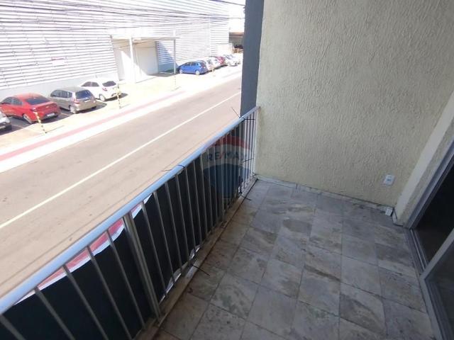 Apartamento de 3 quartos, 2 banheiros, 1 vaga de garagem com aproximadamente 120m² para locação no bairro Jabour