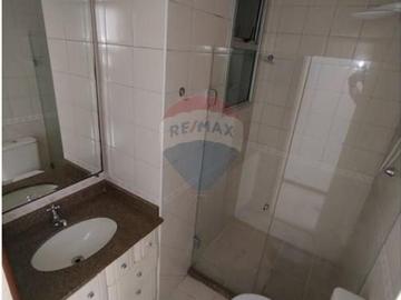 Apartamento de 3 quartos 2 banheiros, 1 suite, 2 vagas de garagem, para locação na quadra da praia em Jardim Camburi