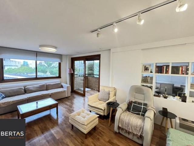 Apartamento de 3 quartos, 2 suítes, 1 americana e 2 vagas no bairro Farroupilha