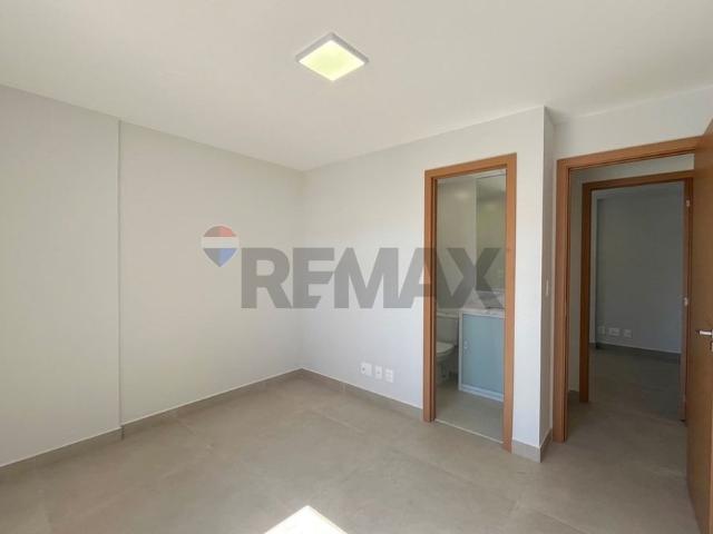 Apartamento de 3 Quartos com Suíte, Vista Mar e 2 Vagas Cobertas — Praia de Itaparica