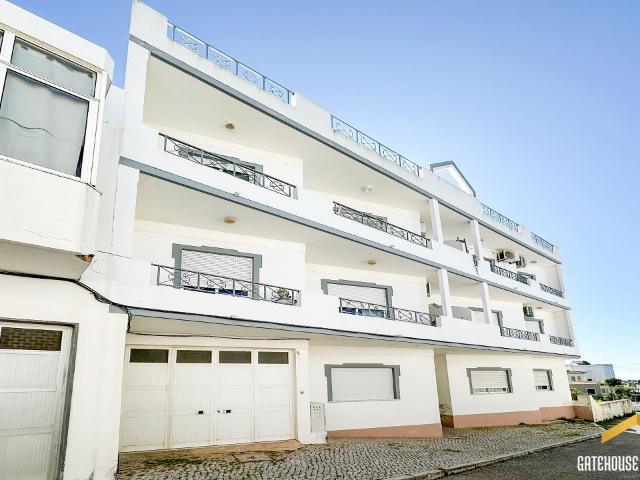 Apartamento de 3 quartos com vista distante para o mar em Loule, Algarve Gatehouse internacional Algarve
