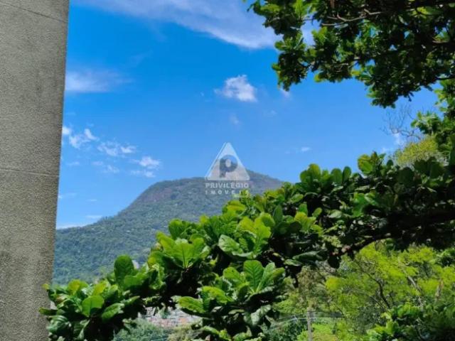 Apartamento de 3 Quartos com vista livre à venda em Santa Teresa!