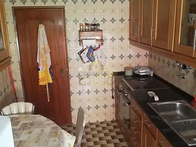 Apartamento de 3 Quartos em Loures