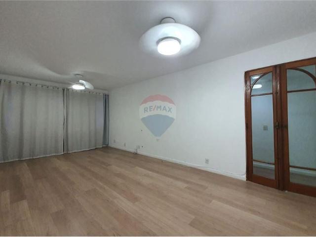 Apartamento de 3 Quartos na Ilha do Governador, Próximo à Praia da Bica