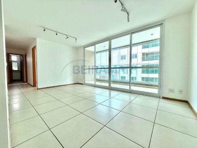 Apartamento de 3 quartos, sendo 1 suíte, varanda gourmet e 2 vagas de garagem no Residencial Península – Águas Claras