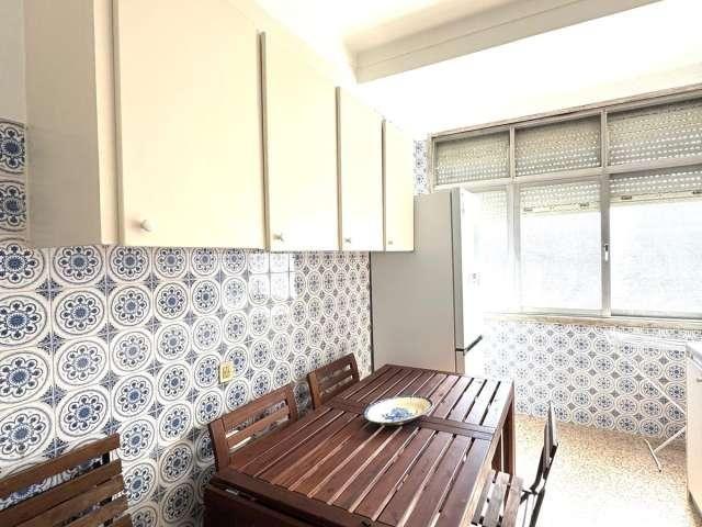 Apartamento de 3 quartos para alugar em Amadora, Lisboa