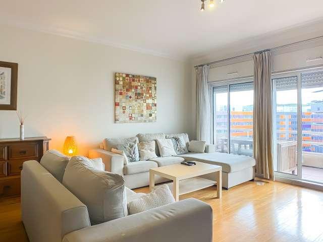 Apartamento de 3 quartos para alugar em Algés, Lisboa