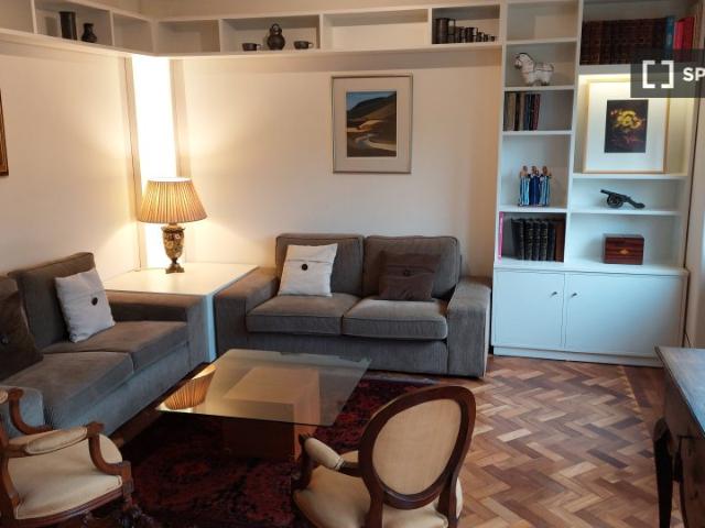 Apartamento de 3 quartos para alugar em Estrela, Lisboa