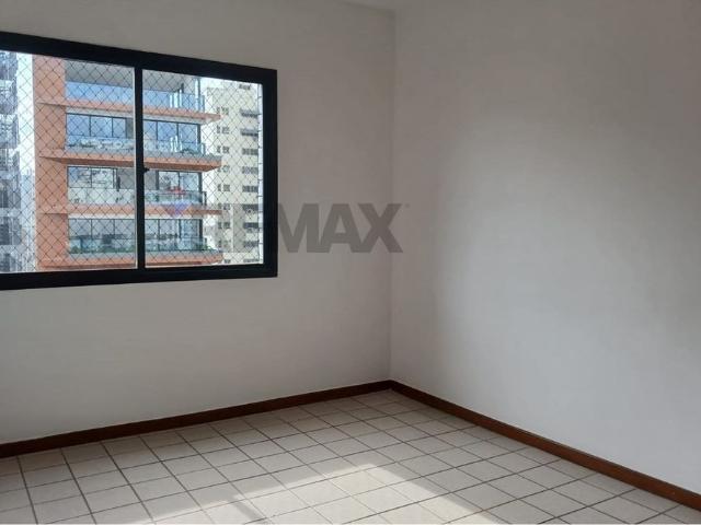 Apartamento de 3 quartos para alugar na Praia do Canto Vitória