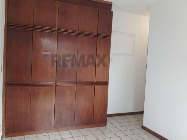 Apartamento de 3 quartos para alugar na Praia do Canto Vitória