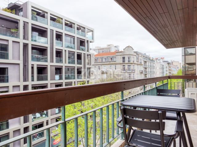 Apartamento de 3 quartos totalmente reformado no centro de Lisboa