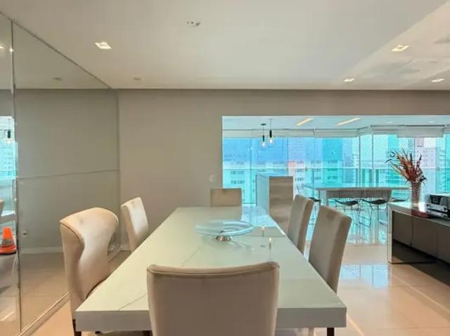 Apartamento de 3 suítes | sala ampla | vista lagoa