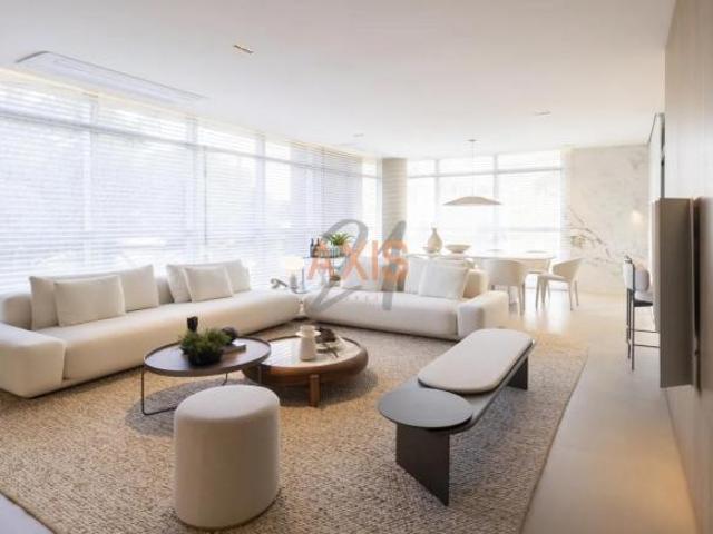 Apartamento de 3 Suítes à Venda no Edifício UMA Batel | Curitiba