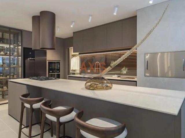 Apartamento de 3 Suítes à Venda no Summit Batel | Batel Curitiba