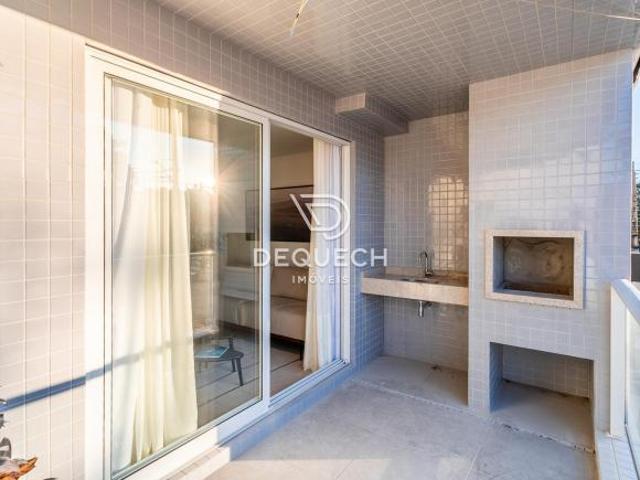 Apartamento de 3 suites e com muito sol.