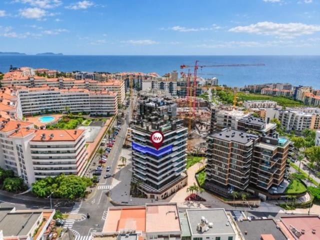 Apartamento de tipologia T2 c/ Varanda Gourmet e vista mar | Estrada Monumental | Ajuda | Funchal