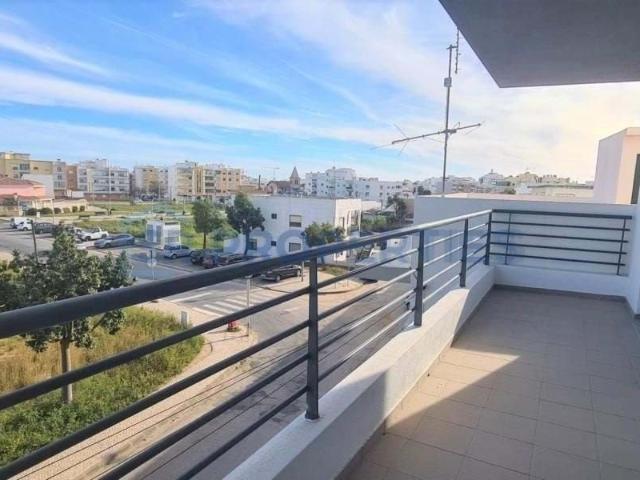 Apartamento de tipologia T3 com piscina em Olhão 128m² Olhão