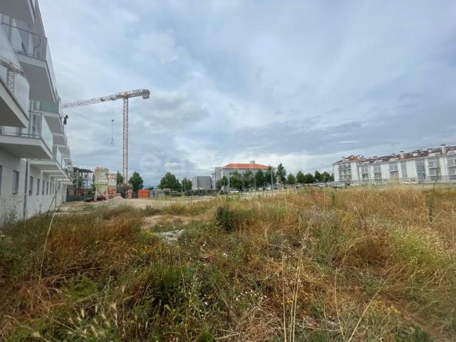 Apartamento de tipologia T3 com terraço, localizado em Carregal do Sal