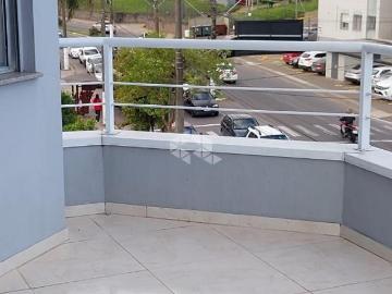 Apartamento de três dormitórios na Av. São Roque