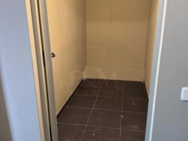 APARTAMENTO DE TRES DORMITORIOS Y DOS BAÑOS CON PARKING Y TRASTERO SITUADO EN