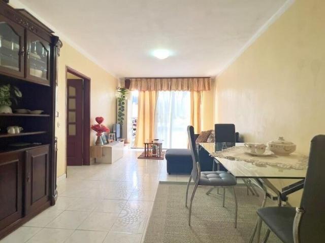 Apartamento de três quartos com espaço, conforto e excelente. 92m² Corroios