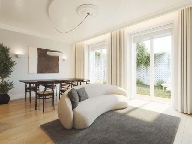 Apartamento de um quarto c/ varanda no Edifício Sousa Martins I Lisboa