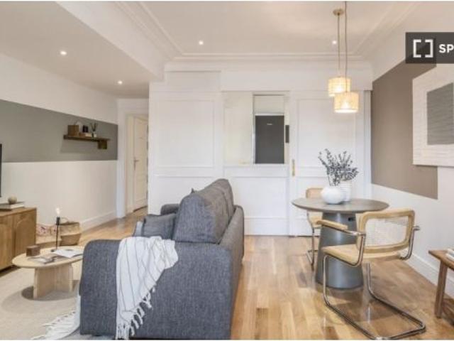 Apartamento de un dormitorio en alquiler en Almagro, Madrid