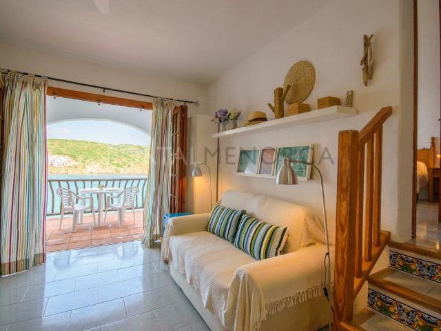 Apartamento de un dormitorio en primera línea de mar en Play. 0m² Es Mercadal