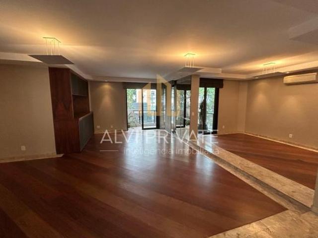 Apartamento de Alto Padrão à Venda em Perdizes | 180 m² | 2 Suítes | 3 Vagas