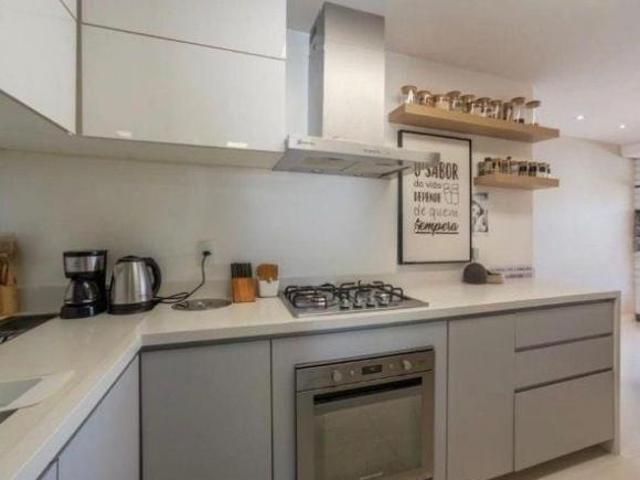 Apartamento de alto padrão com 3 dormitórios e 2 vagas no bairro Tristeza