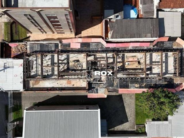 Apartamento de alto padrão com 2 quartos, sendo 1 suíte à venda, 77 m² por R$ 780.200 Portão Cur