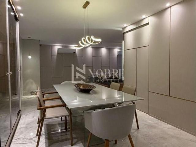 Apartamento de Alto Padrão com Mais de 200 m² e 4 Suítes