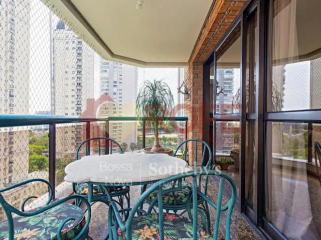 Apartamento de Alto Padrão com Vista Livre para o Parque Ibirapuera
