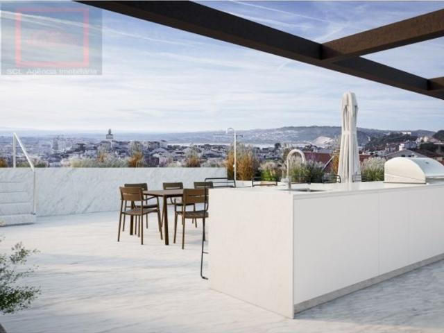 à venda Apartamento de alto padrão de 355 m2, Rua das Ginjeiras, Alcobaça, Leiria