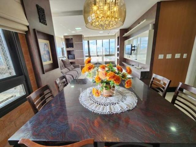 Apartamento de Alto Padrão Localizado em excelente Bairro Apartamento Amplo e
