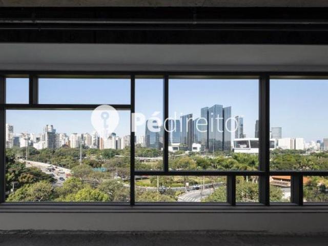 Apartamento de alto padrão próximo ao Parque do Povo
