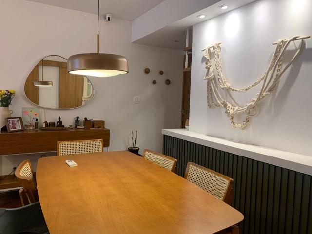 Apartamento de Alto Padrão Reformado no Leme