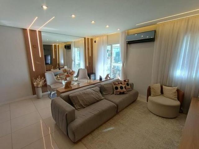 Apartamento de Alto Padrão Semi Mobiliado à Venda – Centro de São Vicente