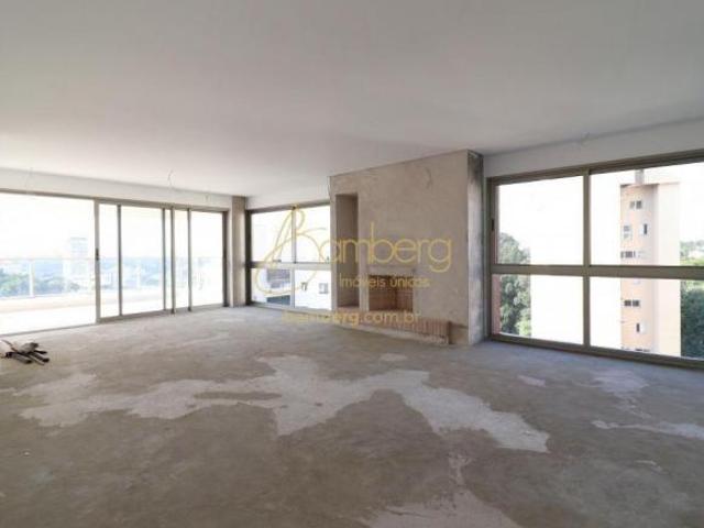Apartamento de andar inteiro Planta única