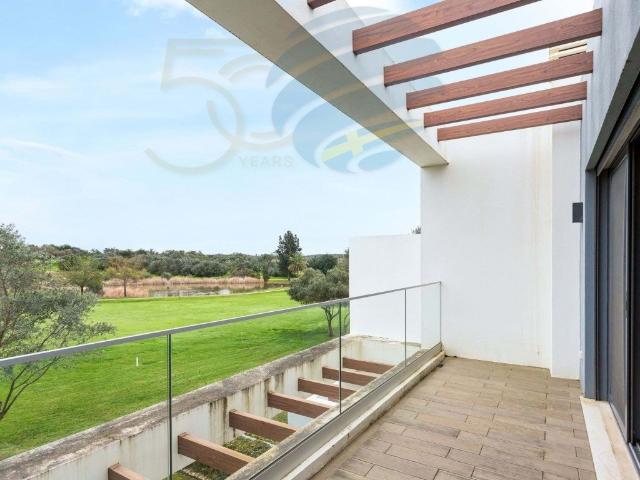 Apartamento de arquitetura contemporânea em Resort exclusivo. 0m² Silves