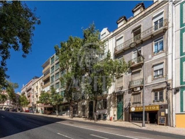 Apartamento de Charme na Rua do Conde Redondo, Santo António
