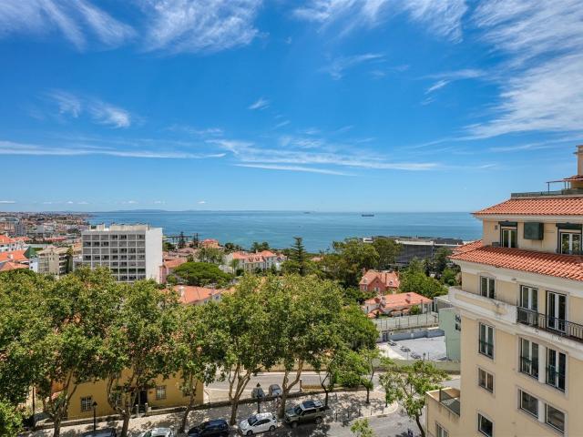 Apartamento de Charme T3 com Vista Frontal de Mar, Monte Est. 89m² Cascais e Estoril