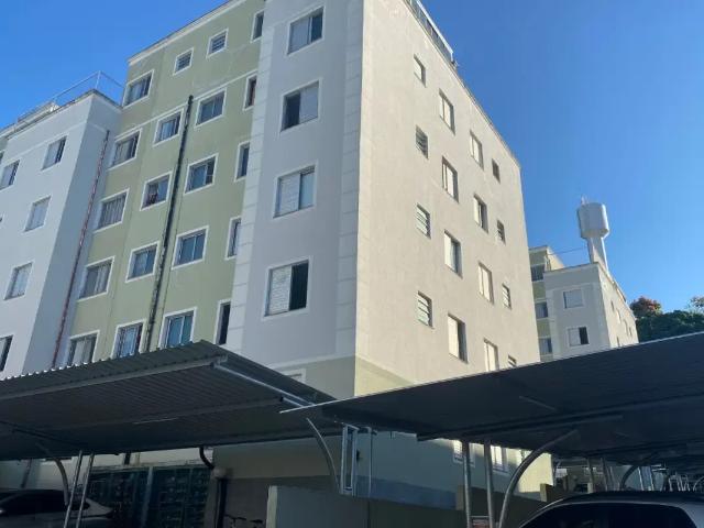 Apartamento de cobertura com 2 quartos e suíte — condomínio incluso!