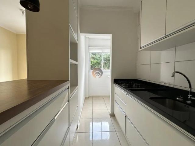 Apartamento de dois dormitórios com vaga no bairro Universitário!