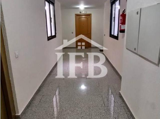 Apartamento de dos dormitorios en alquiler en Huerta Rosales, Badajoz