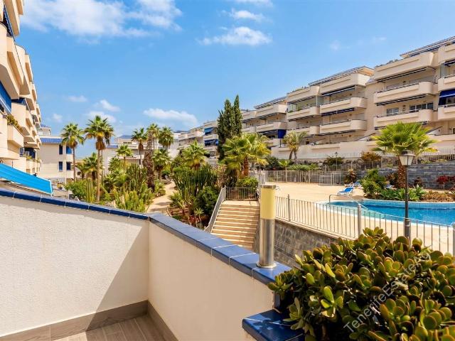 Apartamento de dos dormitorios y dos baños en venta en Playa. m² Los Cristianos